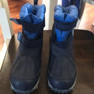 LL Bean kids snow boots